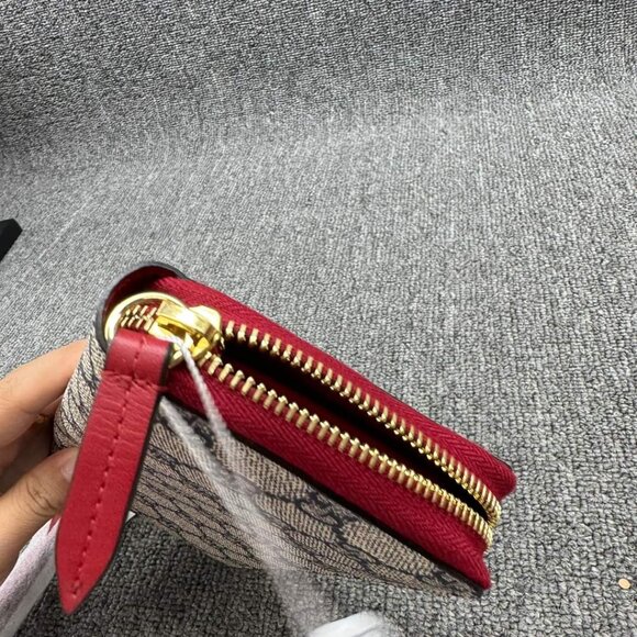 100% Authentic Gucci Leather Wallet - Picture 5 of 12